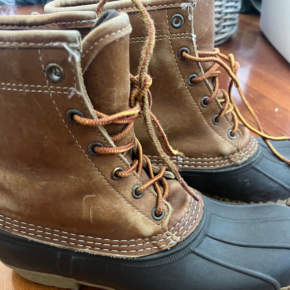 L.L. Bean Women's Bean Boots, insulated - Picture 5 of 5